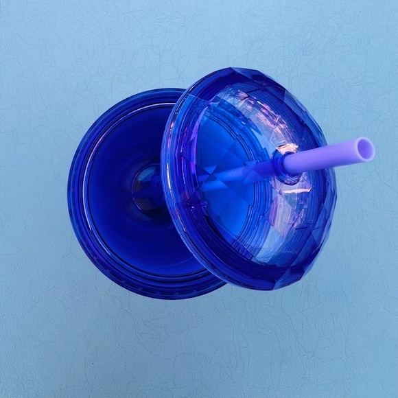 Starbucks Dome Venti Cup - Picture 2 of 4